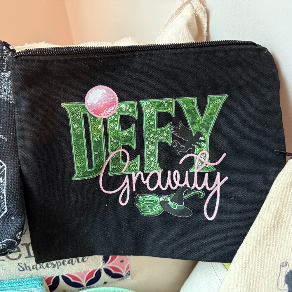 Cosmetic Bag Bundle - 9 bags - Picture 3 of 10